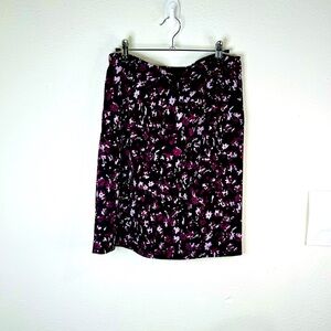 Lysse Floral Pull-On Skirt Large Stretch Waist 20.5” Length
